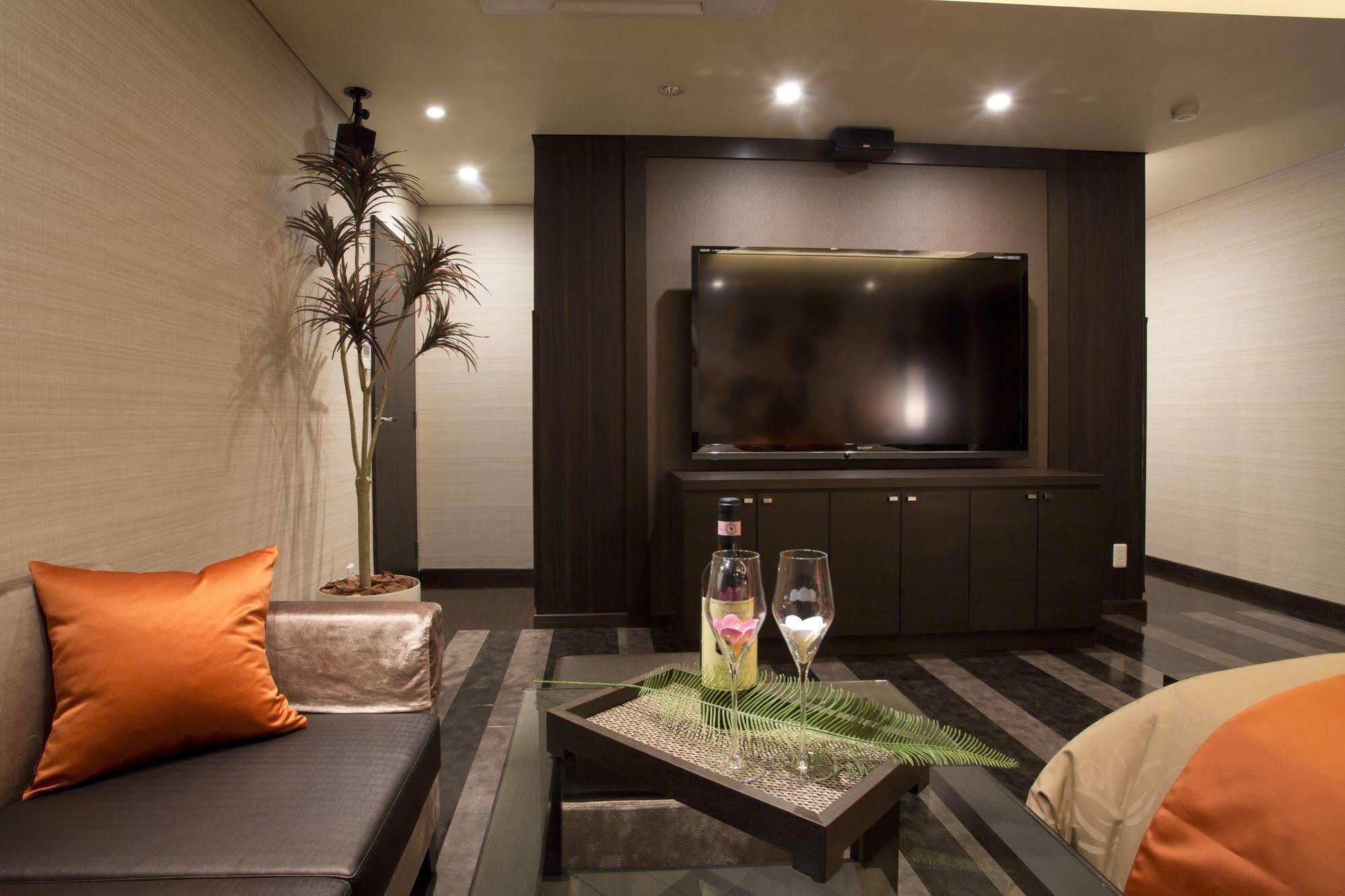 Hotel And Spa Lotus Modern (Adults Only) Kyoto Bagian luar foto