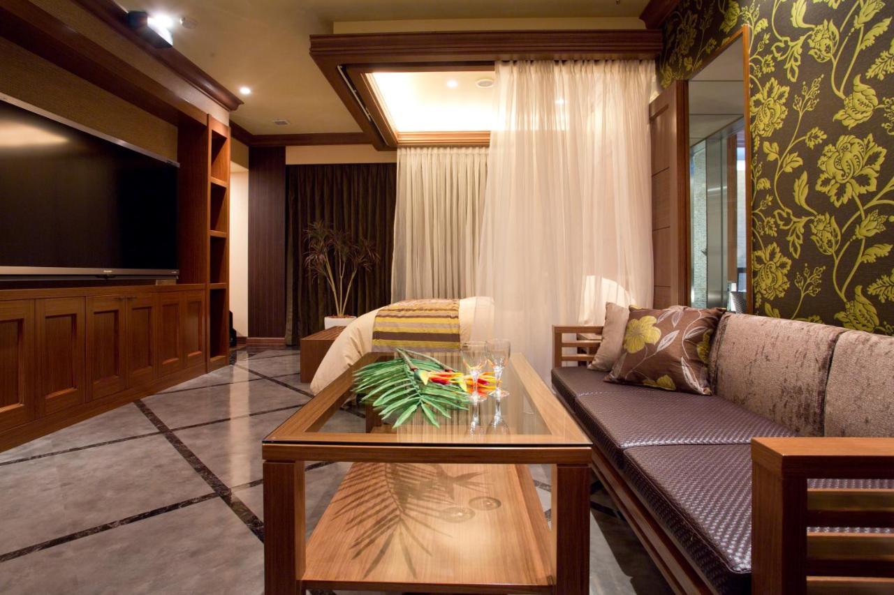 Hotel And Spa Lotus Modern (Adults Only) Kyoto Bagian luar foto
